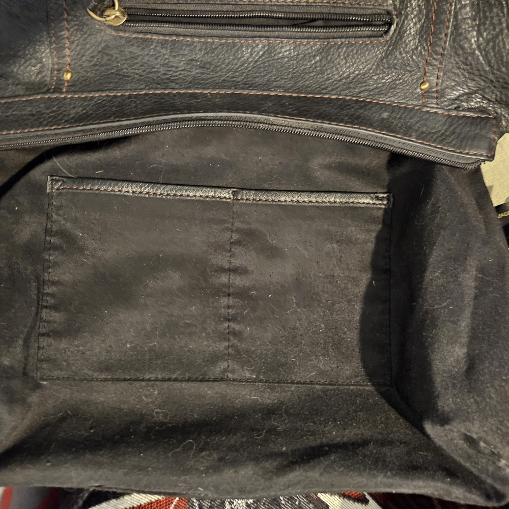 Etienne Aigner Black Leather Bag - Picture 4 of 5